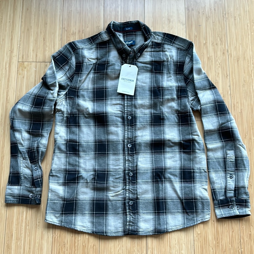 Chevignon slim fit button down size L